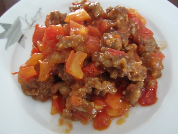  p>西红柿炒肉片是 a href="#" data-lemmaid="111067">中国菜系 /a>