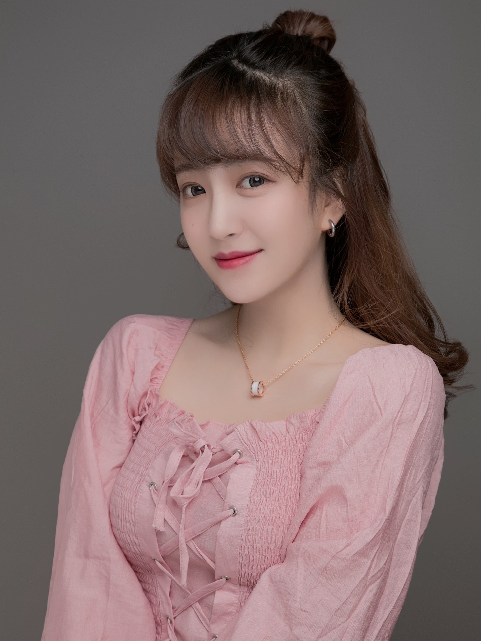  p data-id="gnwpoggy1c">范茹,1996年12月9日出生于江苏省盱眙县