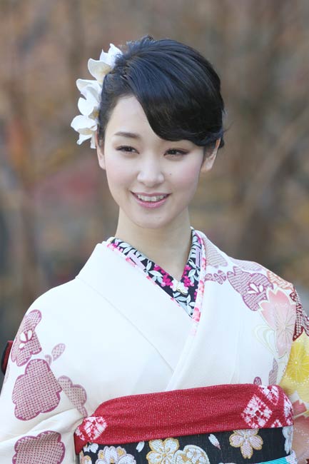 刚力彩芽