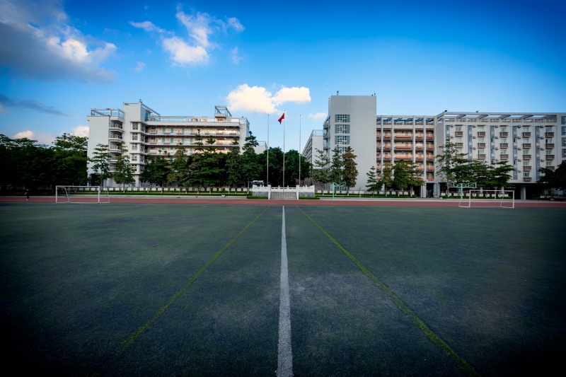 深圳市第三高级中学