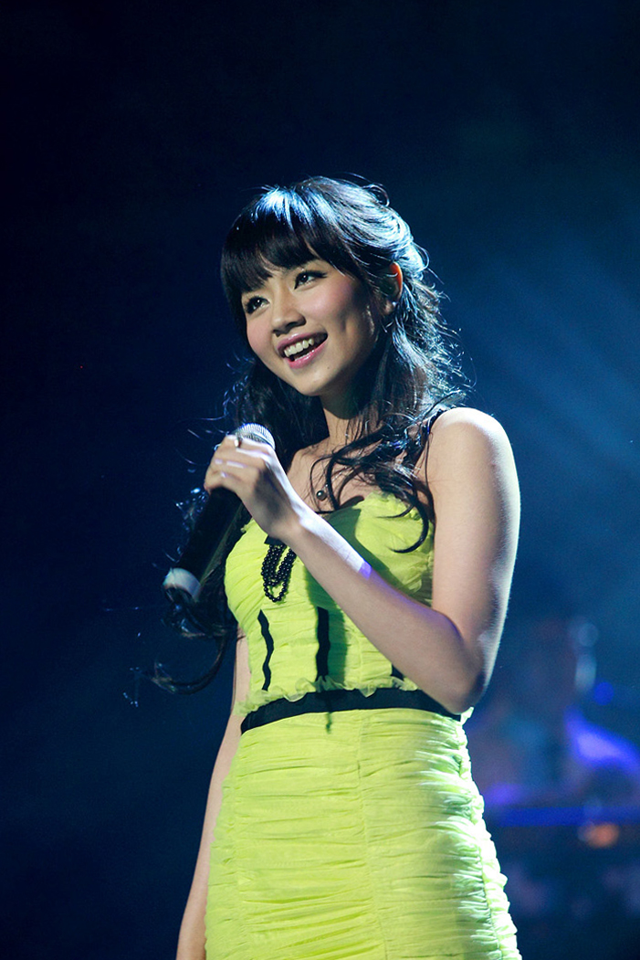  p>刘惜君,1988年4月30日出生于广东省深圳市,中国内地流行乐女歌手