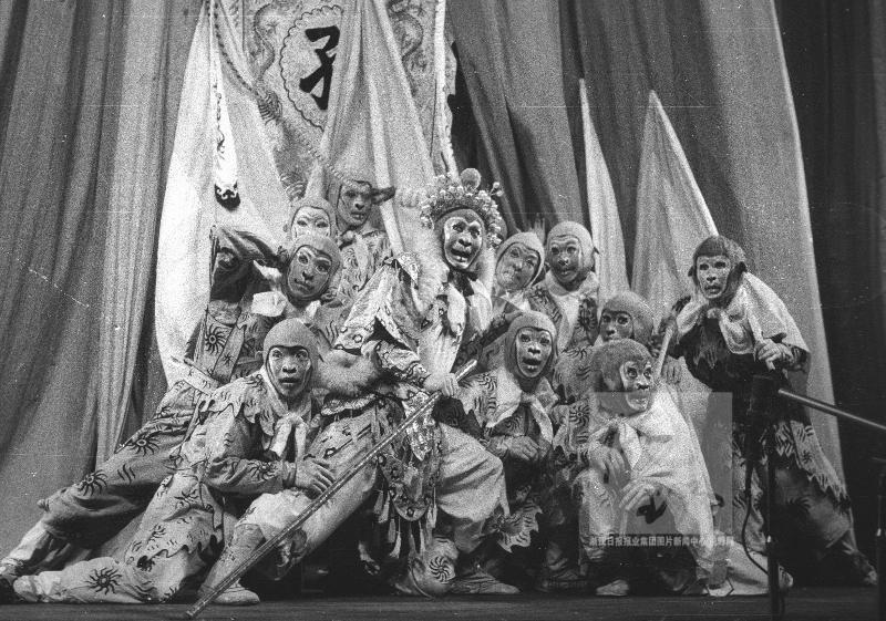  p>章宗义(1924年3月16日~2014年1月31日),生于浙江省绍兴市上虞区