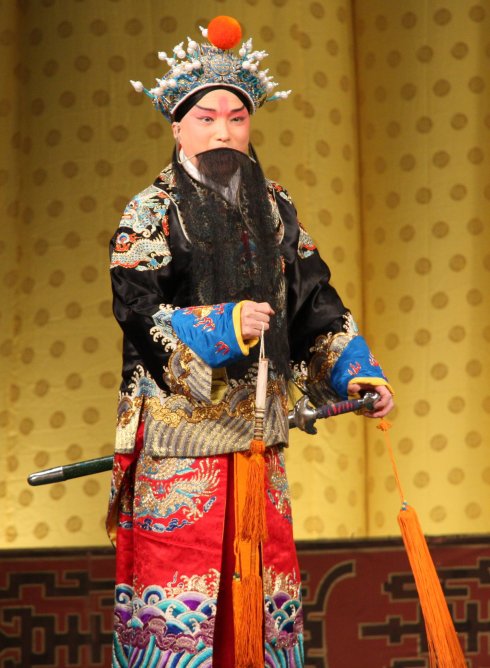  p>谭孝曾,男,1949年出生,中国著名 a target="_blank" href="/item