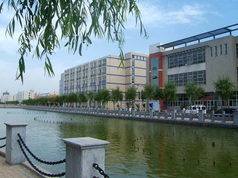  p>焦作大学是经 a target="_blank" href="/item/河南省人民政府