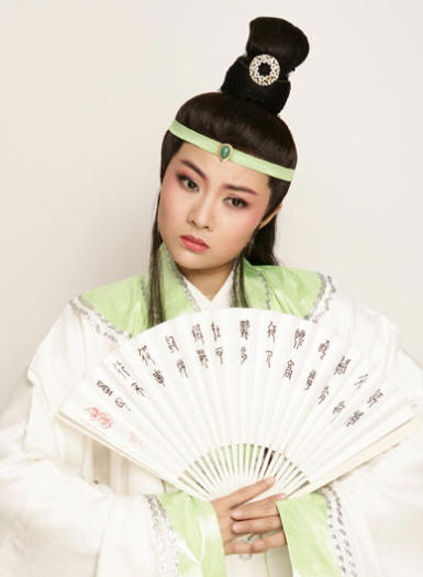  p data-id="go05vlmrnh">王柔桑,国家一级演员,毕业于 a target="