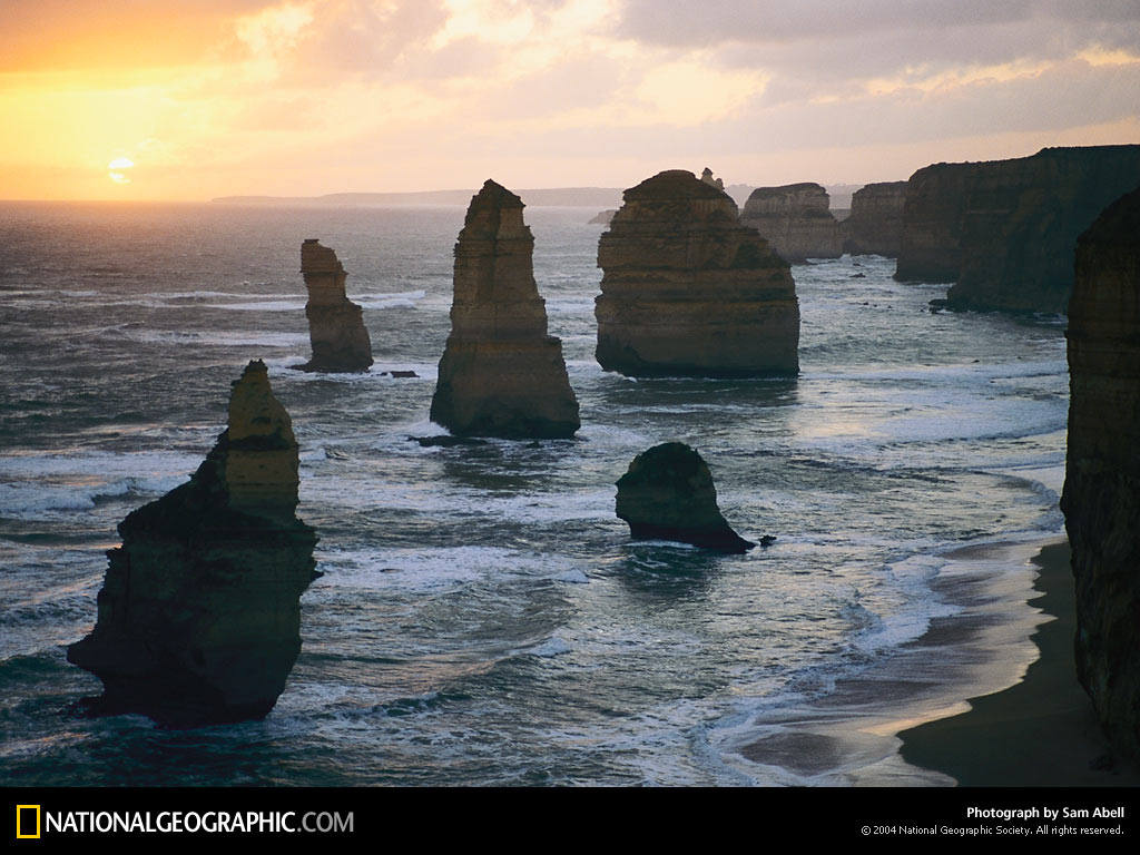  p>海蚀,为 a href="#" data-lemmaid="1954145">海水 /a>对于海岸线