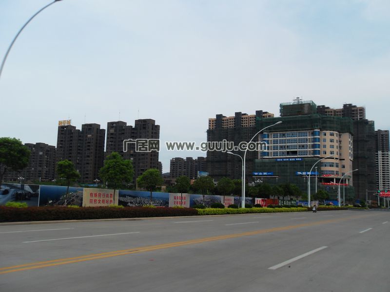  p data-id="swjg51mkeewi">融侨城是位于福清市的一处楼盘. /p>