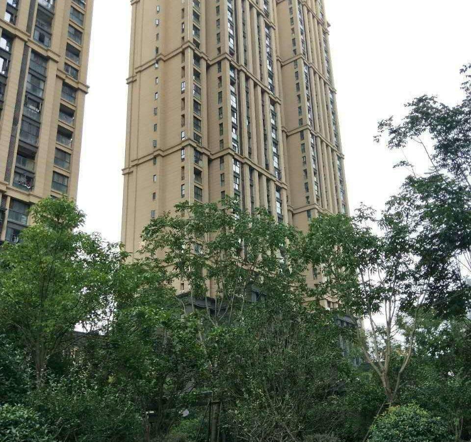  p>融侨城2期是福清首个超大规模的国际化生活住区,由湖郡情景洋房,林