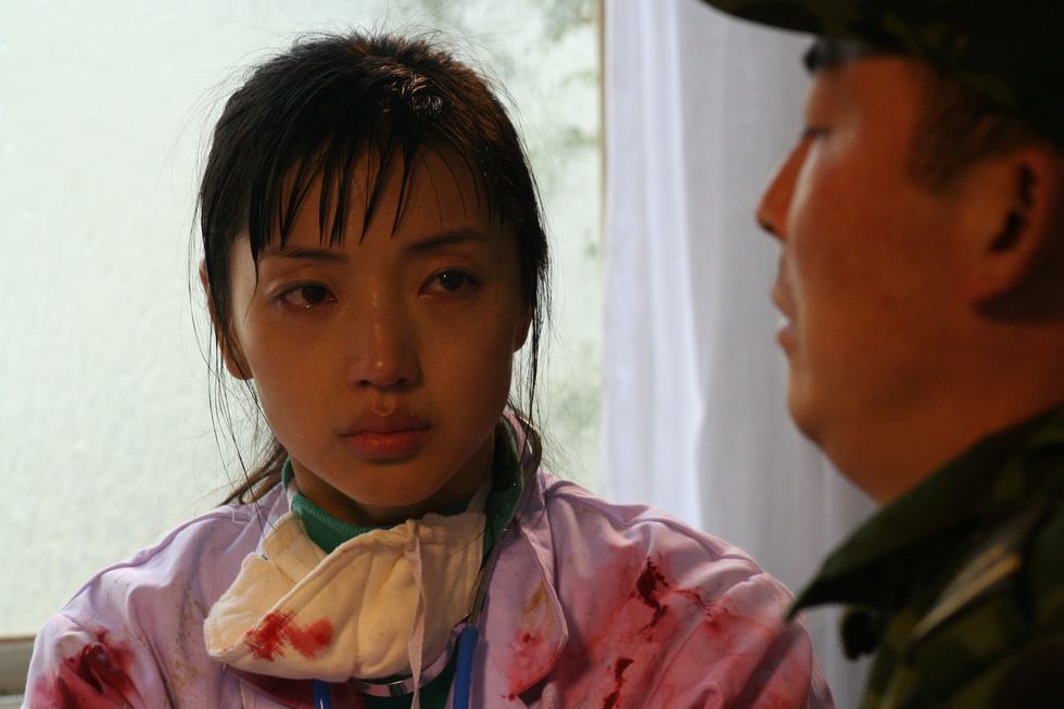  p>《超强台风》是由 a href="#" data-lemmaid="3733718">冯小宁 /a>