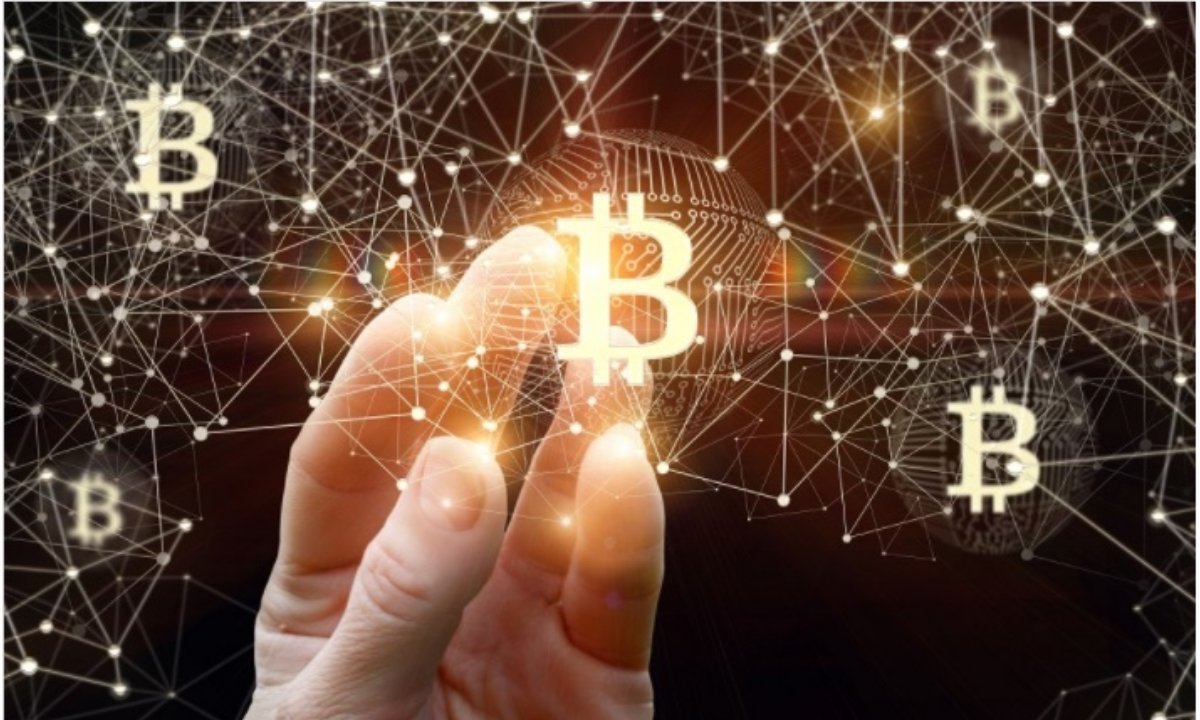 区块链观察家江湖老刘：抛开币圈，区块链还有哪些应用？_百科TA说