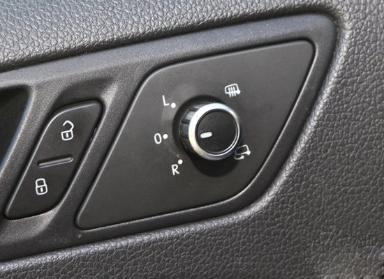 后视镜电动加热