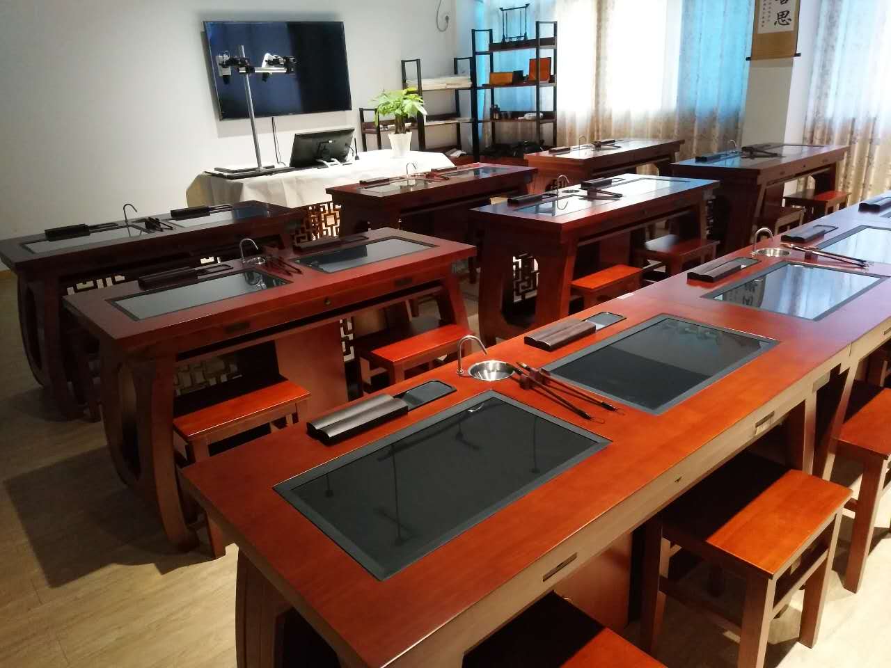 data-lemmaid="15203318">智能硬件 /a>,数字交互等新技术与传统书法