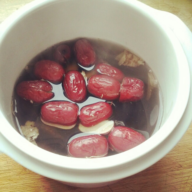 红糖红枣生姜汤