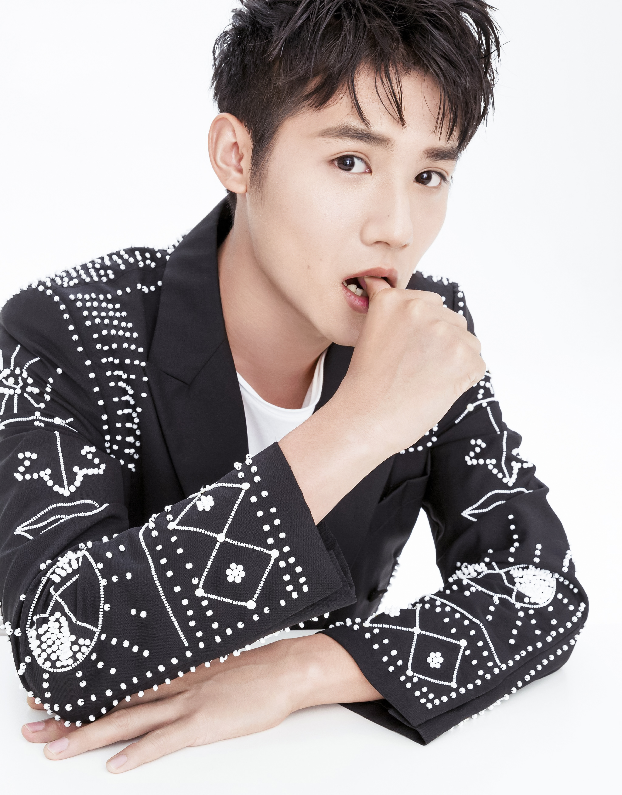  p>郑业成,1993年8月26日出生于 a target="_blank" href="/item/吉林