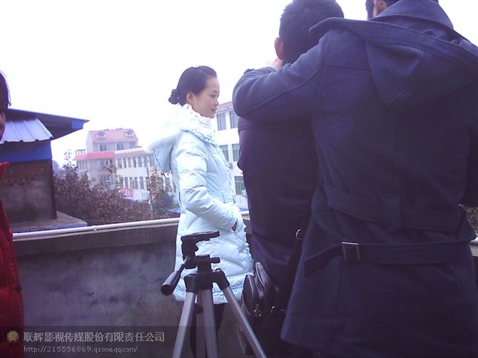 4f4">《就是闹着玩》是联辉影视文化传播有限公司出品,姜联执导并编剧