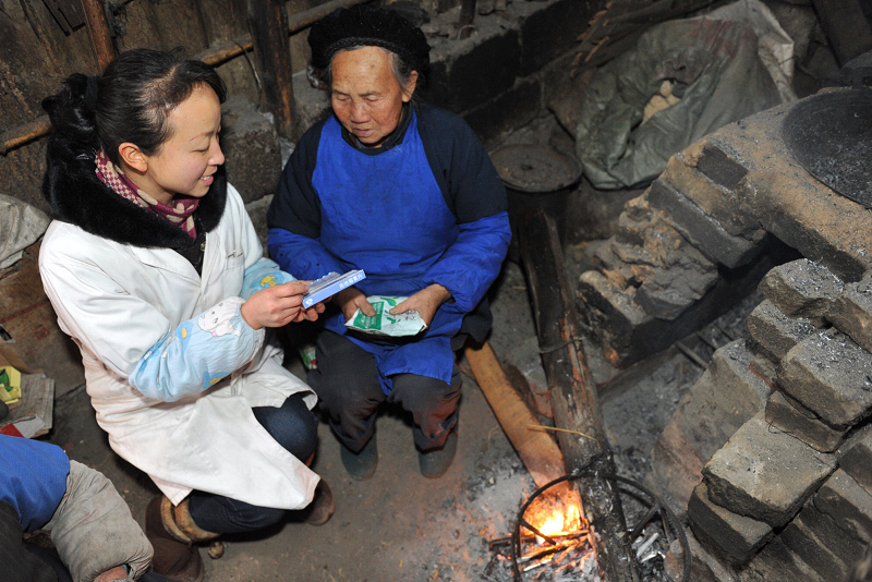  p data-id="gnb62soczd">钟晶,女,布依族,1982年生.