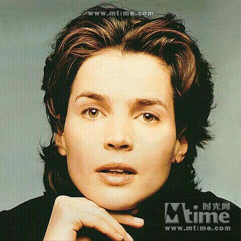  p>朱莉娅·奥蒙德(julia ormond),1965年1月4日出生于萨里,英国女