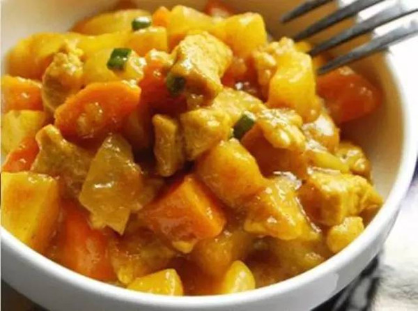 据加拿大一项新研究显示,咖喱中所含的姜黄素具有保护心脏,防止 a