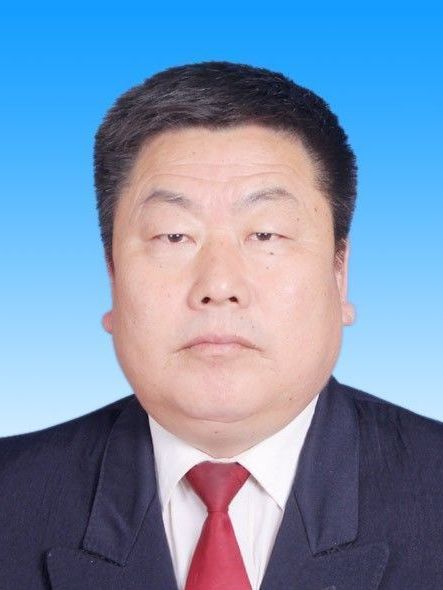  p>莫日根,男,蒙古族,1963年6月出生,内蒙古科尔沁左翼后旗人,本科