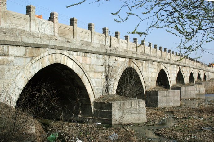  p> a href="#" data-lemmaid="3143611">朝宗桥 /a>又名沙河北大桥.