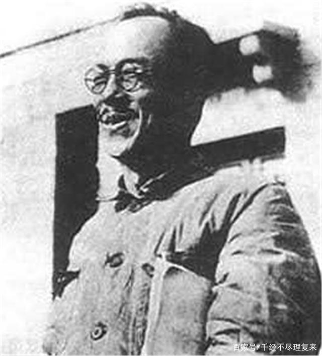 康生书法究竟如何？狂傲到自成一家，寥寥数笔却意境很高_百科TA说