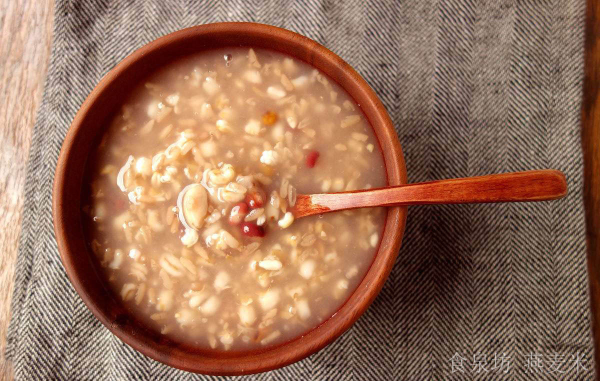 主要材料是 a target="_blank" href="/item/燕麦胚芽米/12674767"