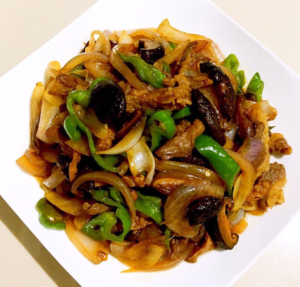 洋葱香菇炒肉片