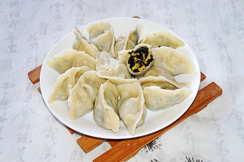 蒲公英猪肉饺子