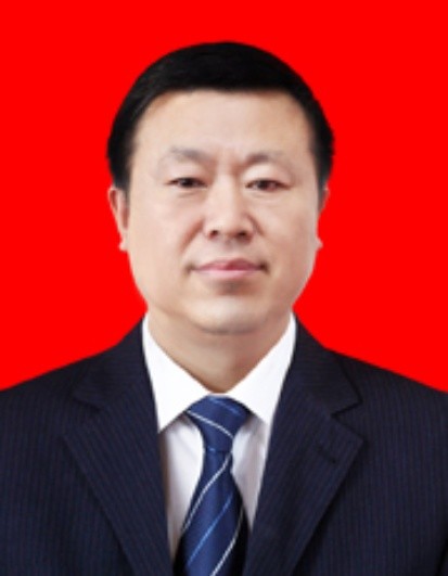 现任榆树市教育局党组成员,教育工委专职副书记