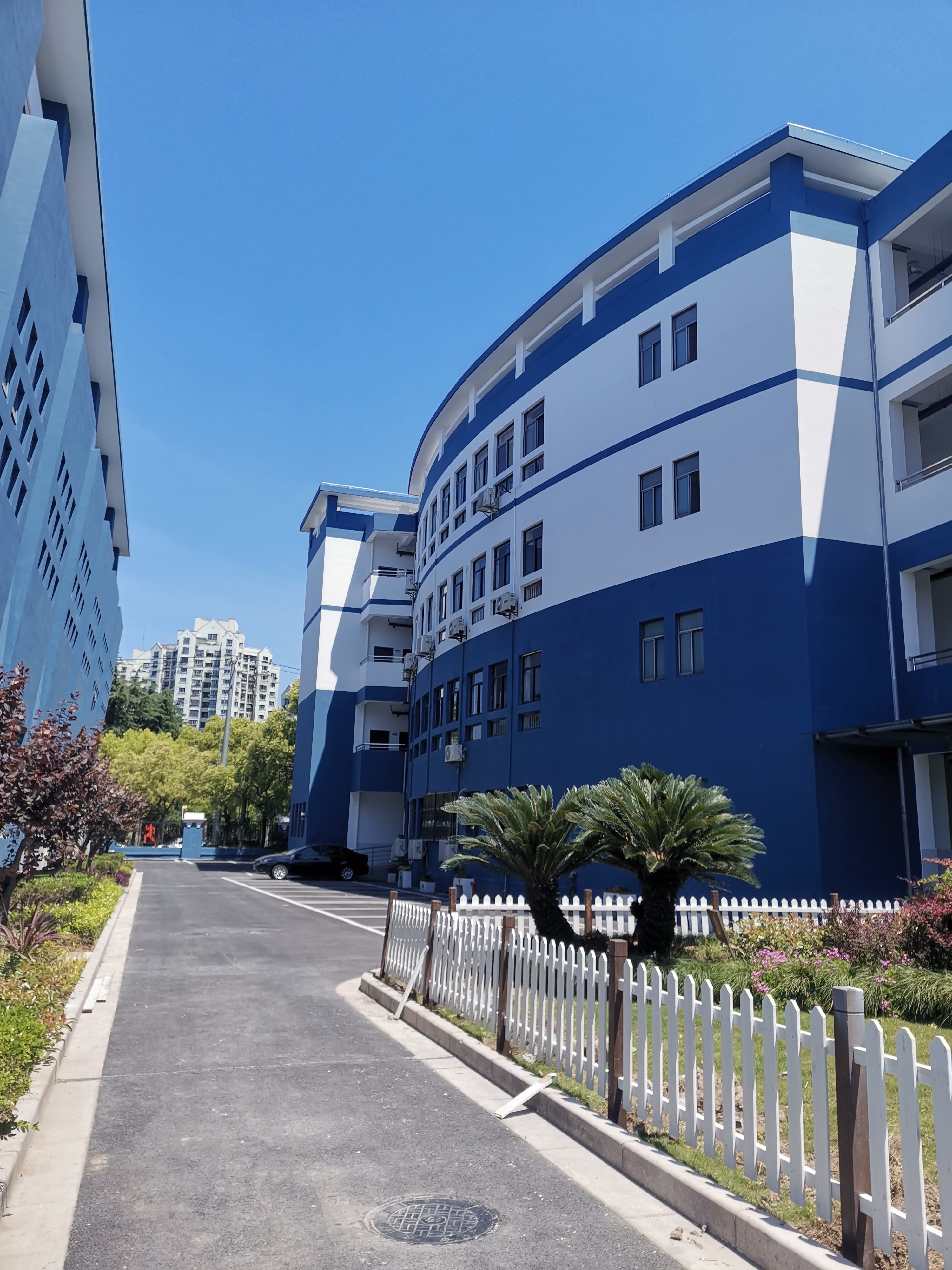 上海市三林中学东校