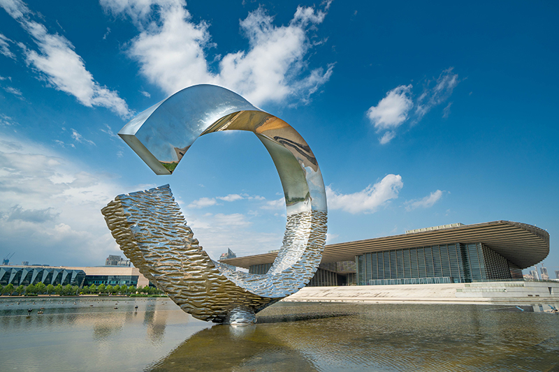 data-lemmaid="8987386">天津文化中心 /a>的中心标志区东侧