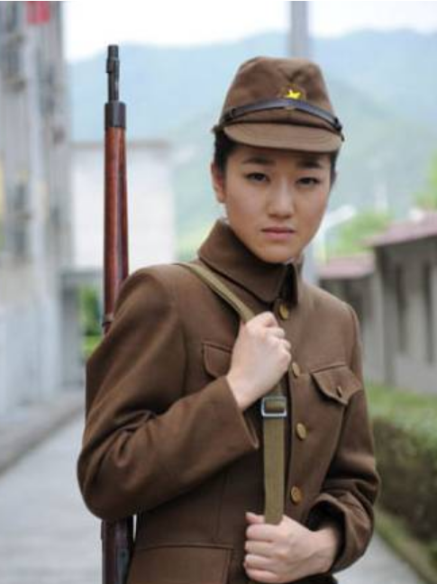  p data-id="tp0reujeesma">    娟子,抗日战争电视剧《 a target="