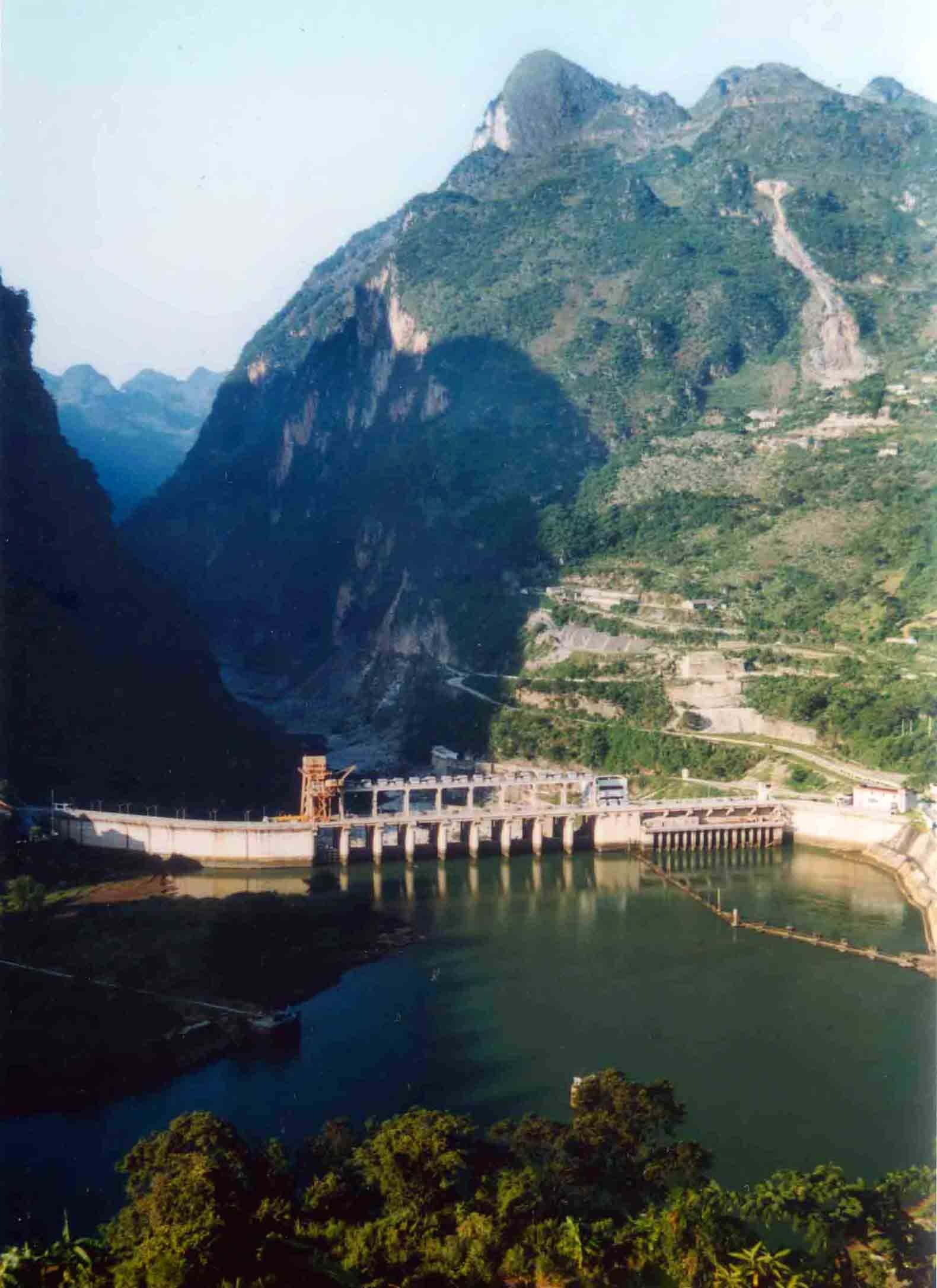  p data-id="gnaqn17q8f">天生桥镇,广西壮族自治区百色市隆林各族