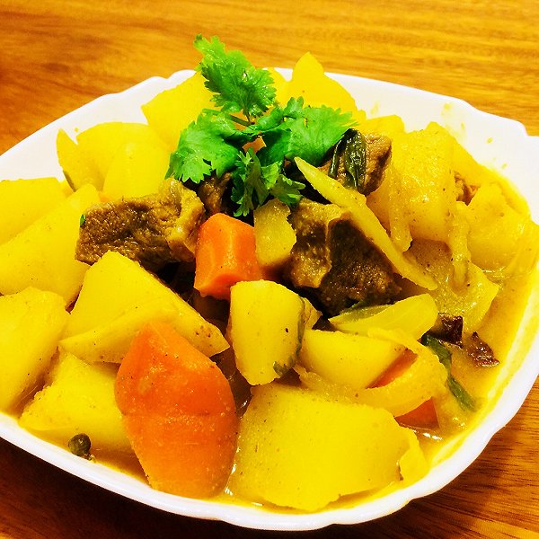 咖喱土豆烧牛肉