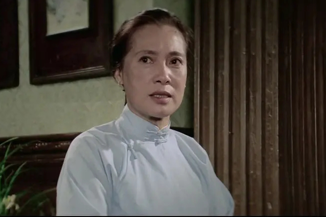  p data-id="gnvjos6f7s">鲁侍萍,原名梅侍萍