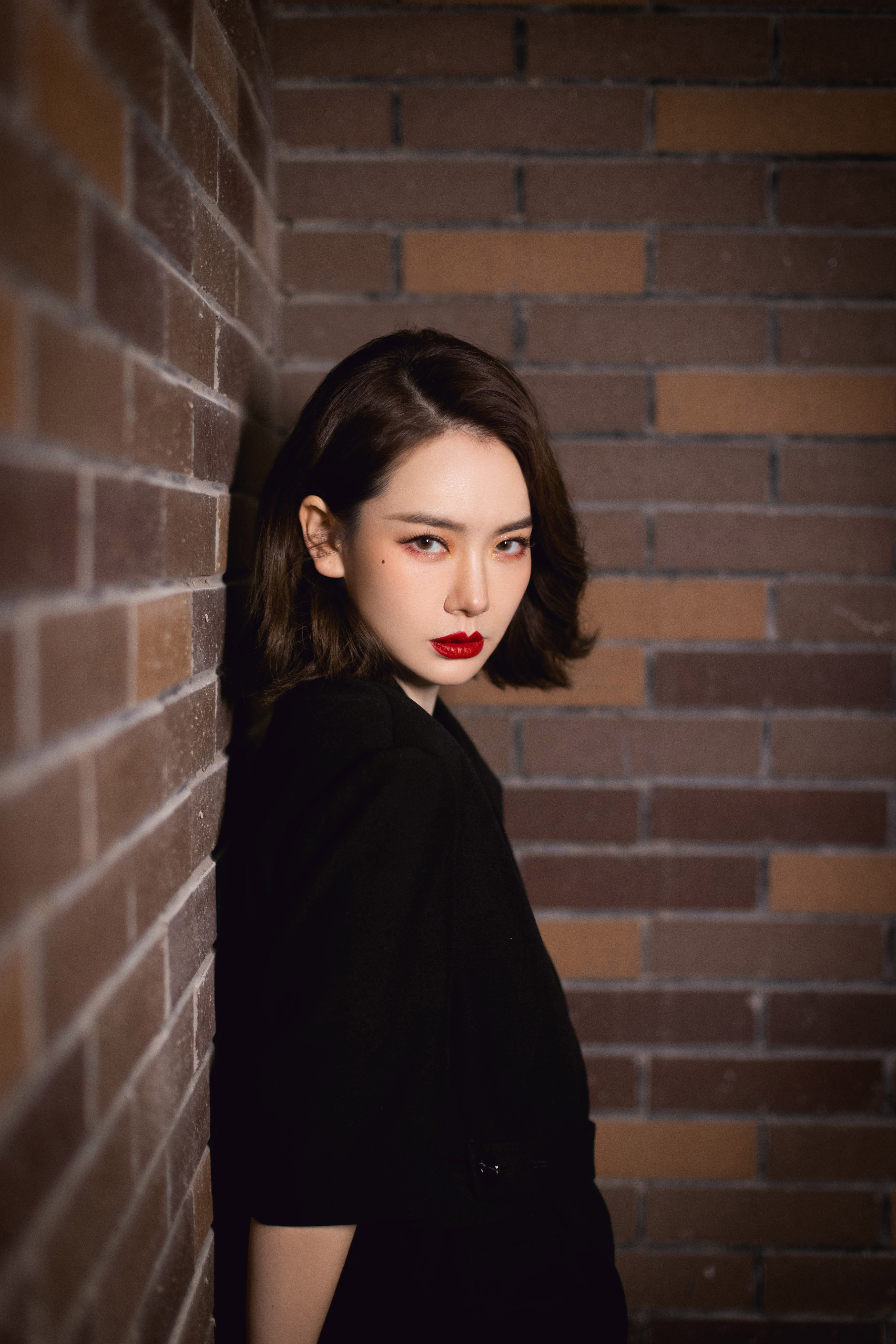  p>戚薇,1984年10月26日出生于四川省成都市武侯区,中国内地女演员