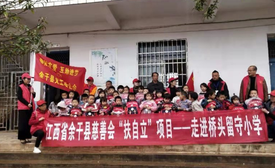 p>三塘乡,江西省 a target="_blank" href="/item/上饶市/522174"