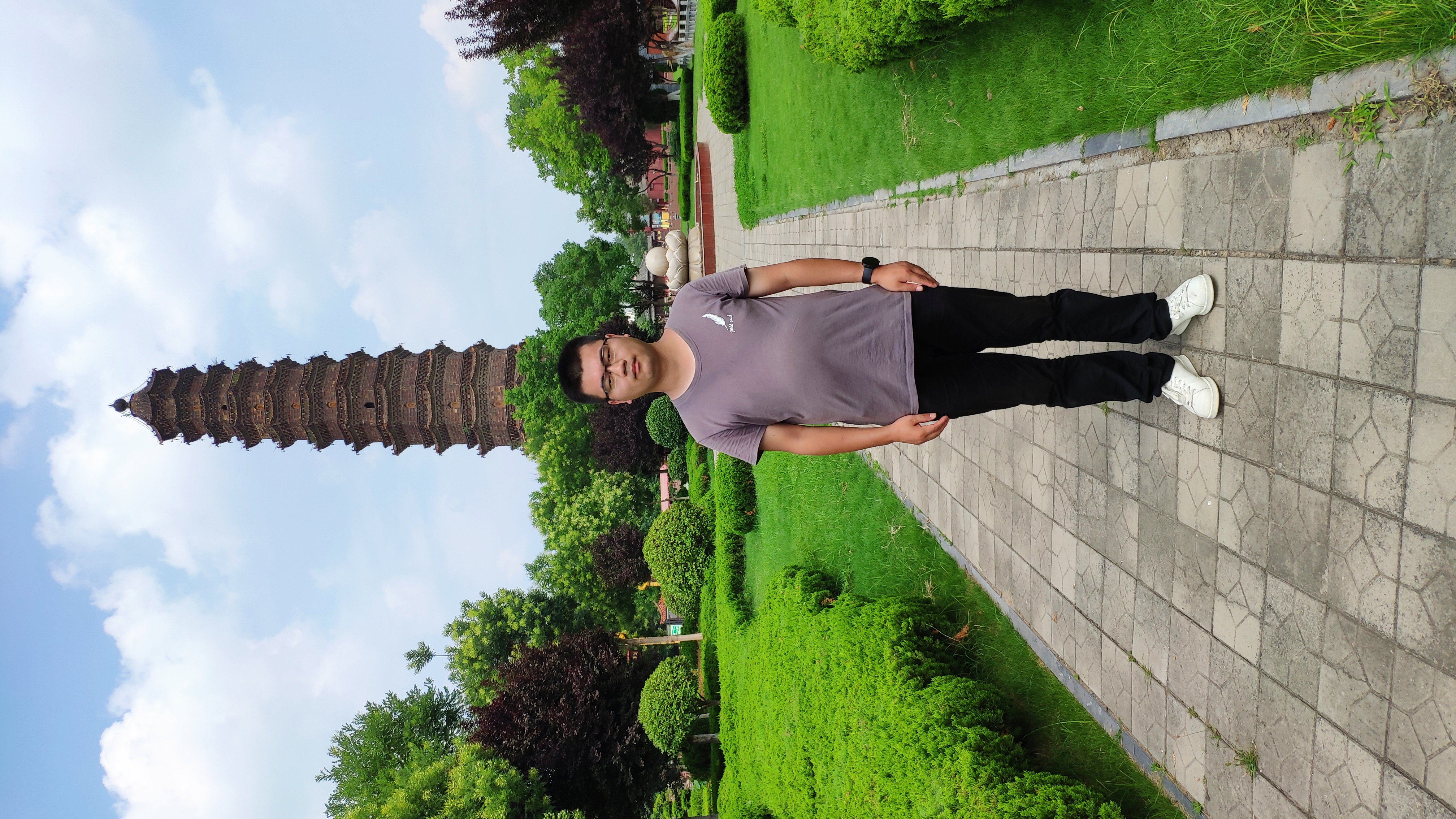  p data-id="swhrpx715r6q">李彦庆,男,汉族,1992年9月生,河南周口人