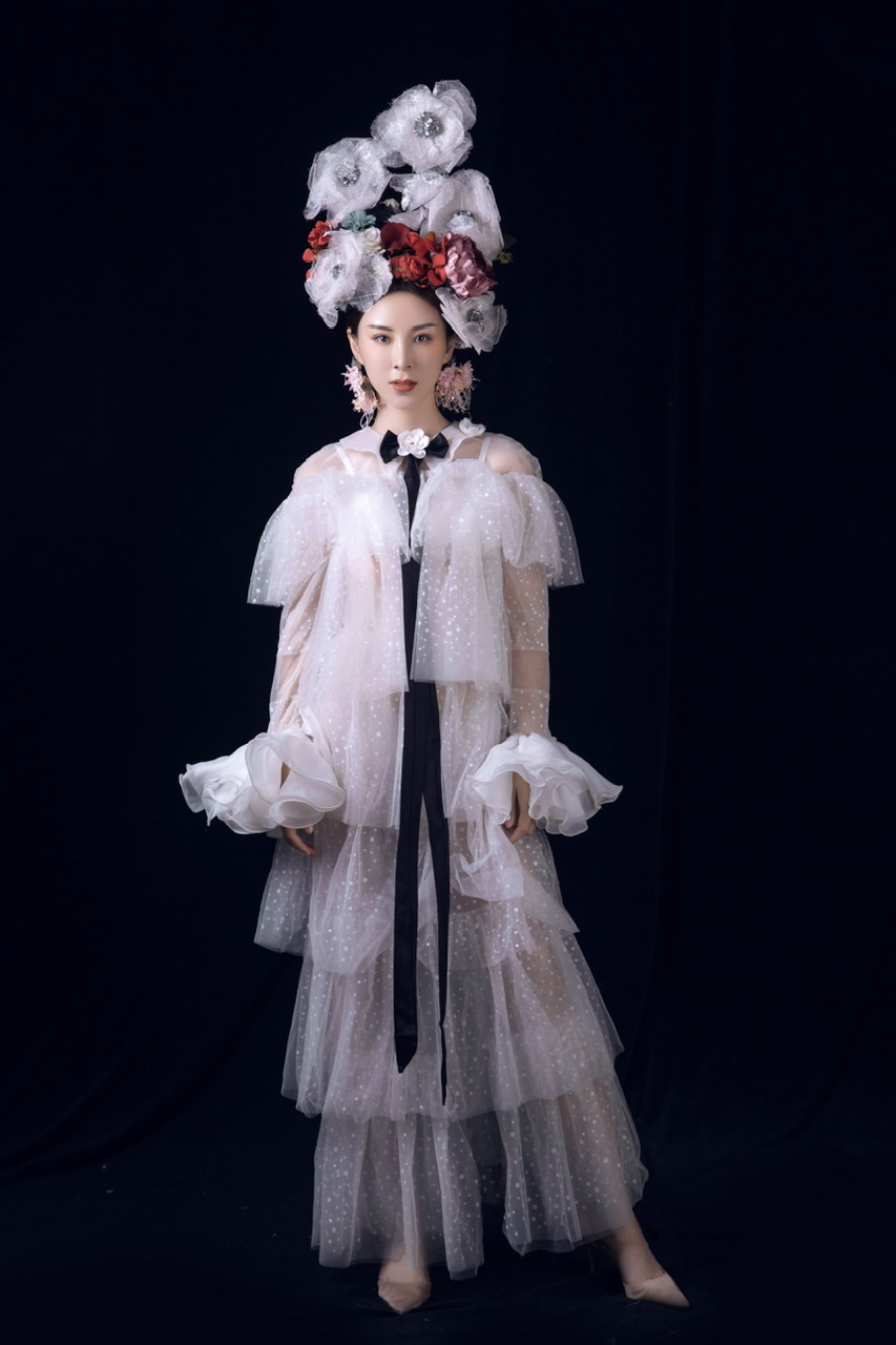  p>高雪,演员,毕业于 a target="_blank" href="/item/北京北电影视