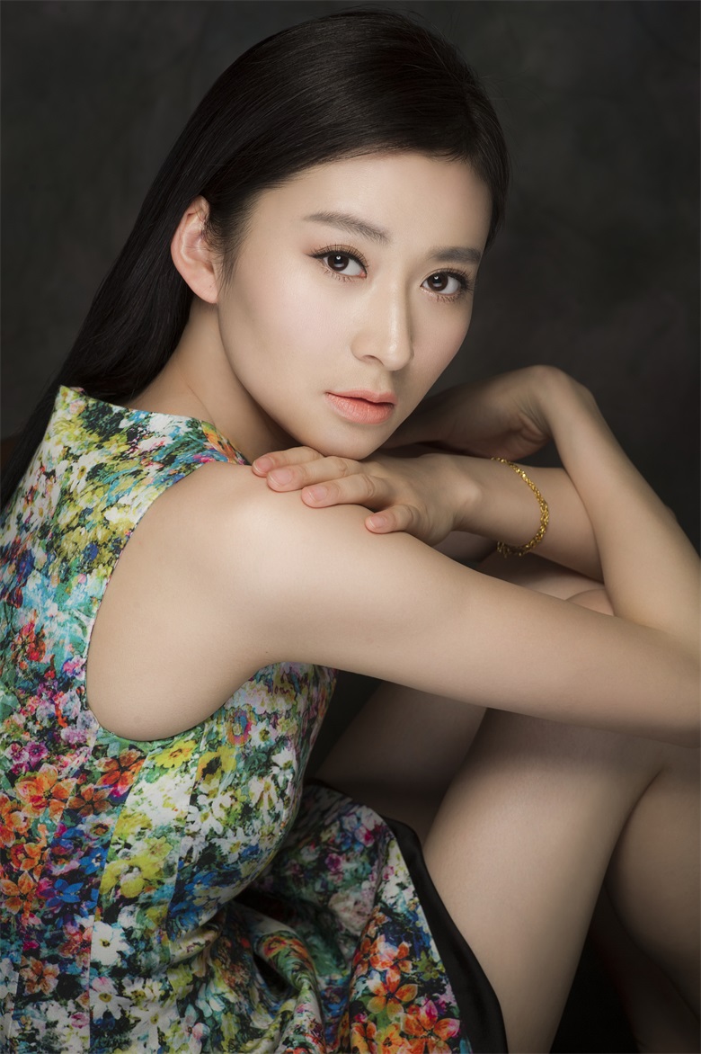 id="gnx8qs0nh8">杨亚,1987年7月17日出生于安徽省,中国内地女演员