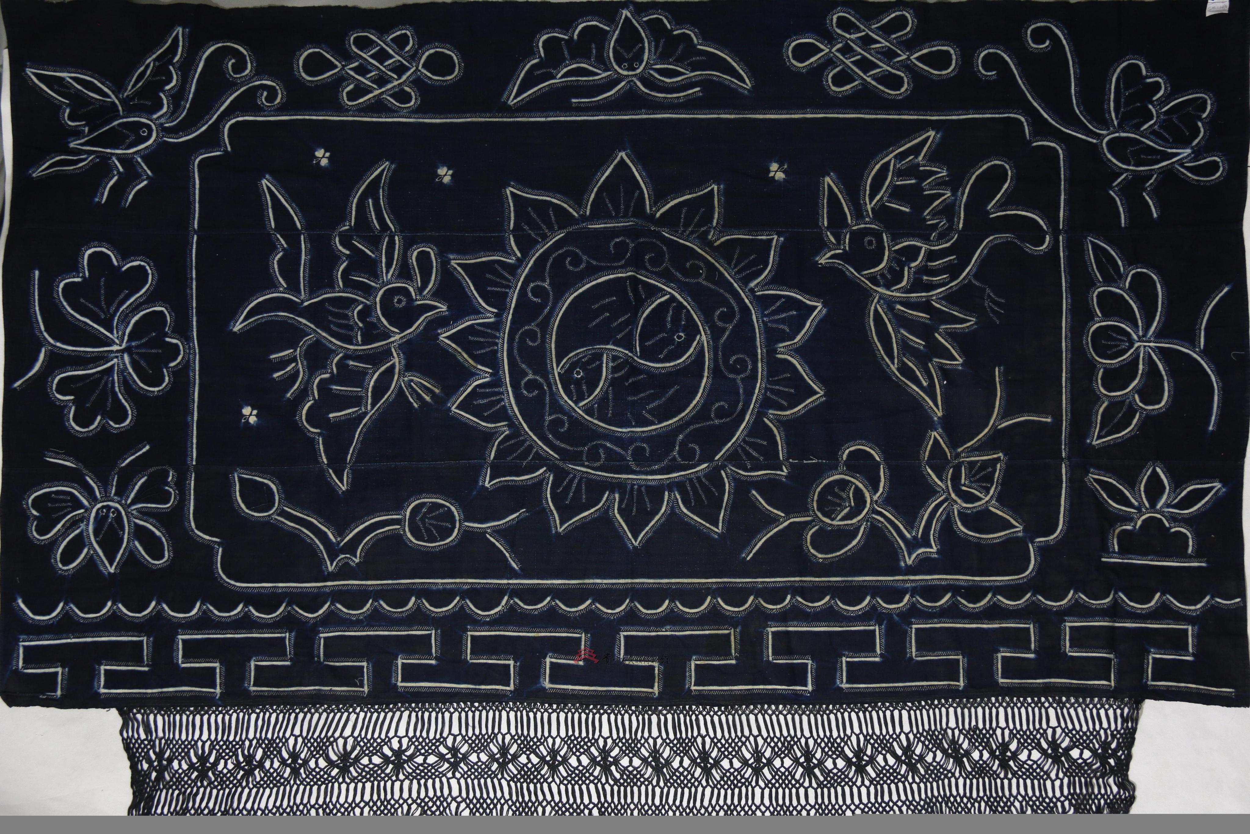 当代湖南瑶族挑花几何纹女裤