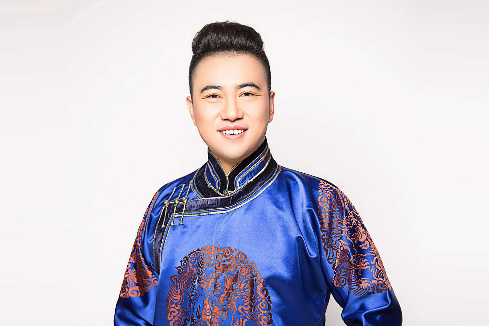  p data-id="gnbrisejzu">铁文太,男,中国籍,蒙古族,歌手 sup data