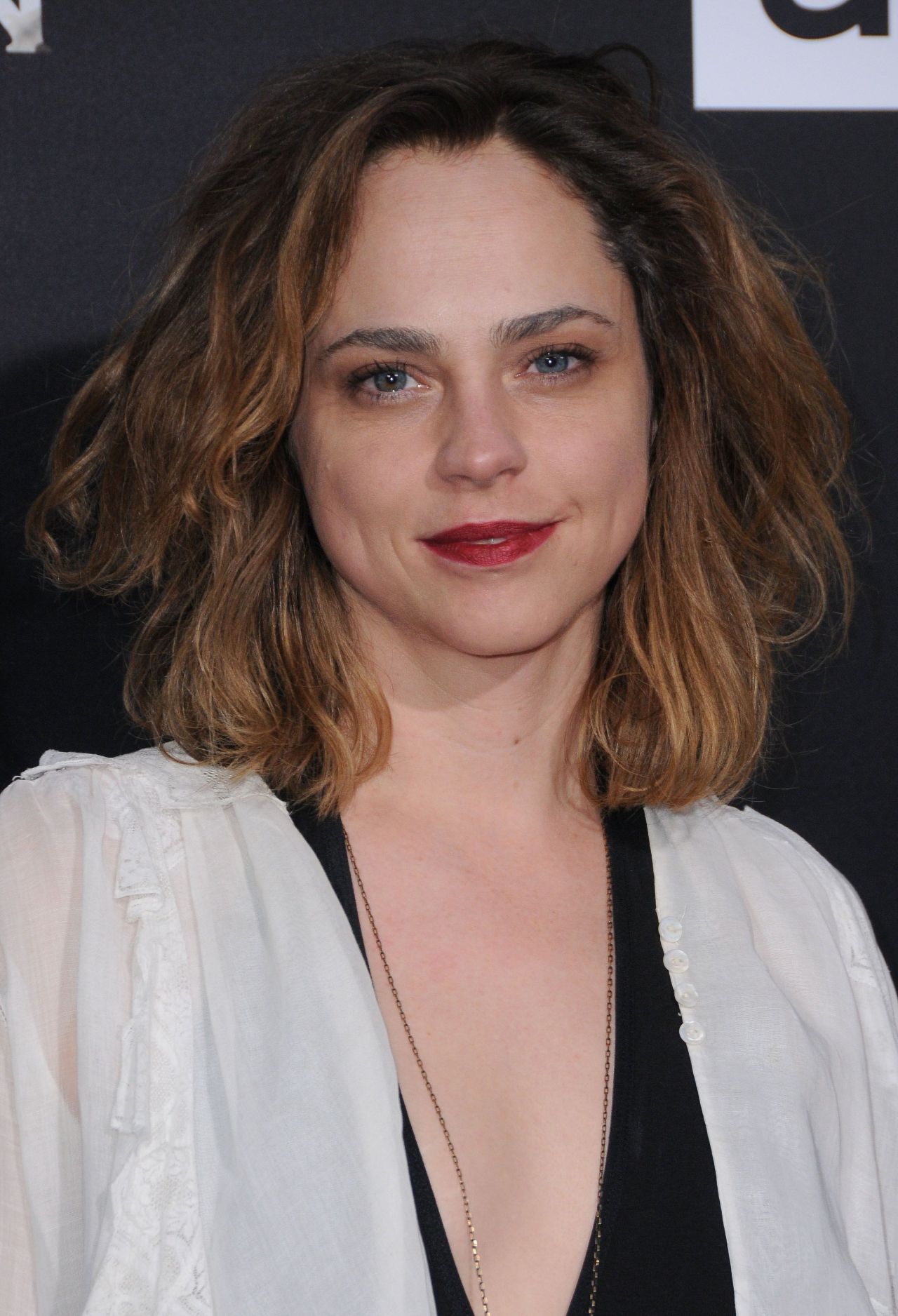  p>菲奥娜·道里夫(fiona dourif),1981年10月30日出生于美国纽约州