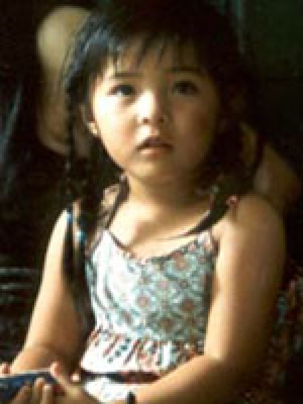 谢芷彤,演员,代表作品有电影《 a target="_blank" href="/item/门 