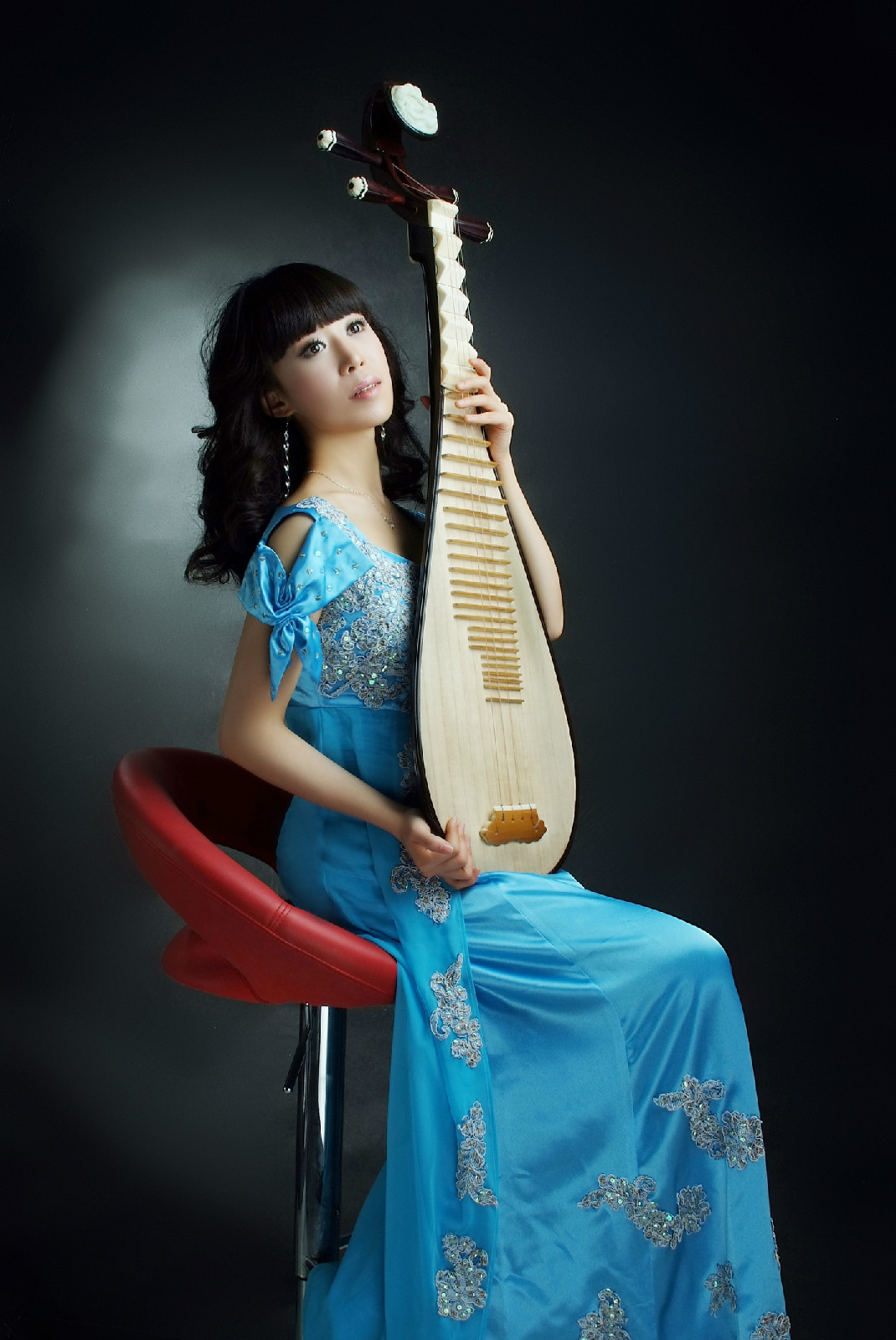 ">佘恬恬,中国十大青年 a target="_blank" href="/item/琵琶/241259"