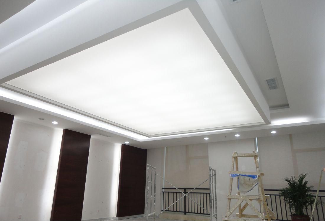  p>软膜天花是一种室内装饰材料,始创于瑞士,95年引入中国,经我国引进