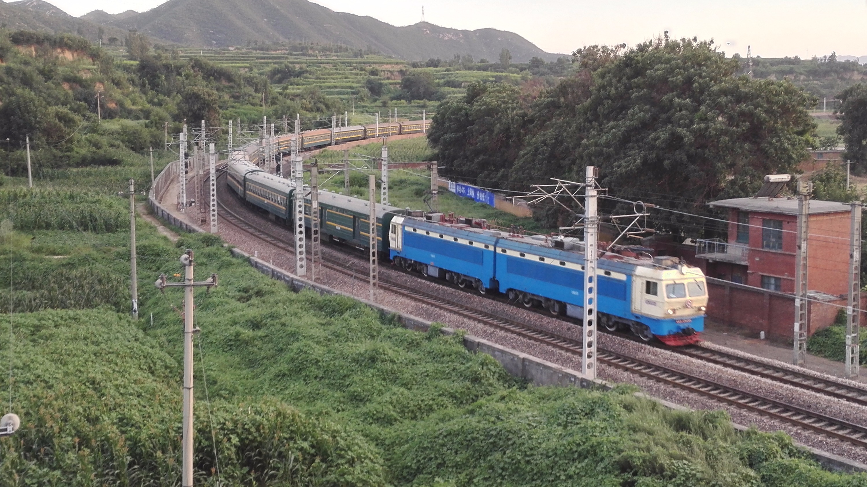  p>石太铁路原名正太铁路,是连接 a target="_blank" href="/item