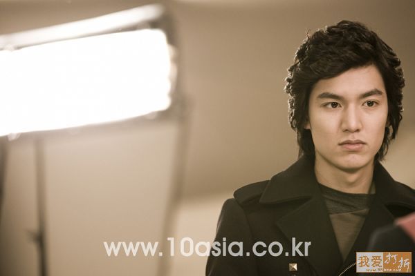  p>具俊表是韩国电视剧《花样男子》中人物,世界知名的韩国顶级超级大