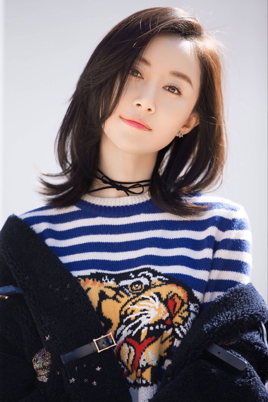 id="sutdqfzqj6wc">2 /sup>,祖籍重庆,自幼在北京长大,中国内地女演员