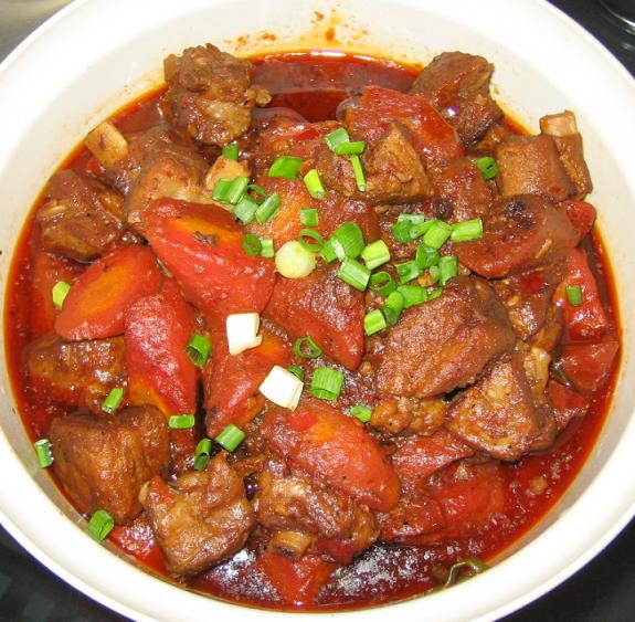  p>胡萝卜烧排骨是一种食品,主要材料有胡萝卜, a href="#" data